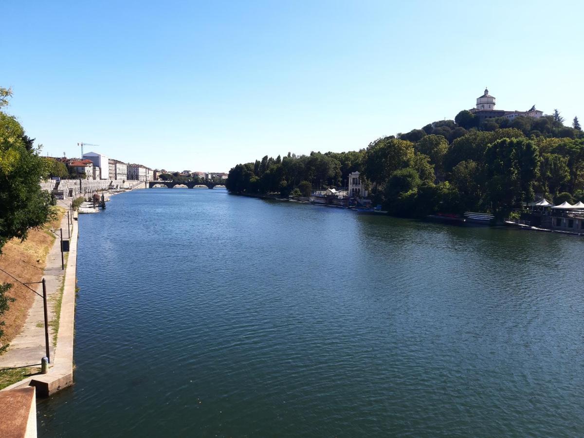 Apartamento La Mansarda Delle Mongolfiere Turín Exterior foto